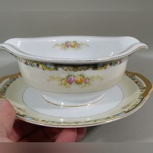 Vintage Meito Large Gravy Boat Dish Made In Japan Attached Drip Plate